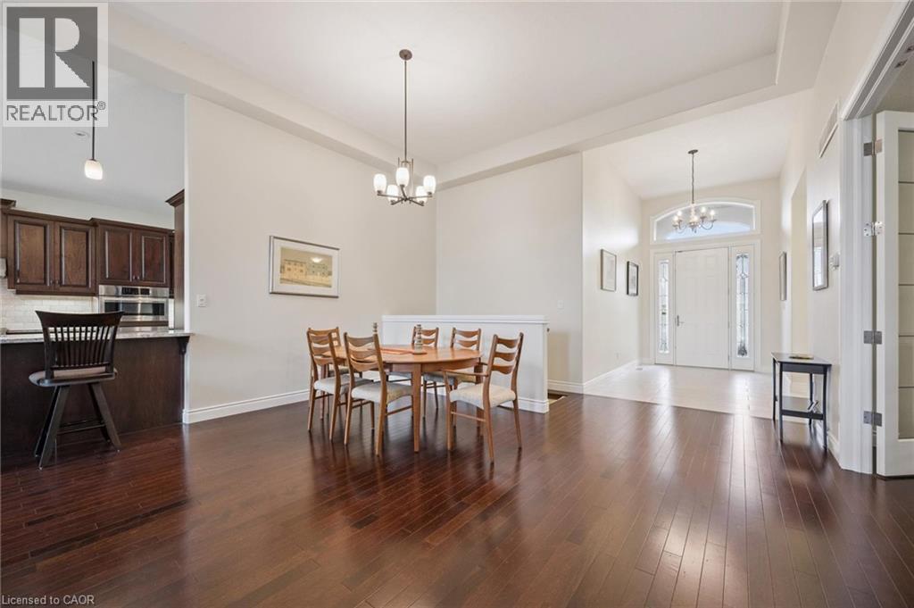 198 PICCADILLY Square