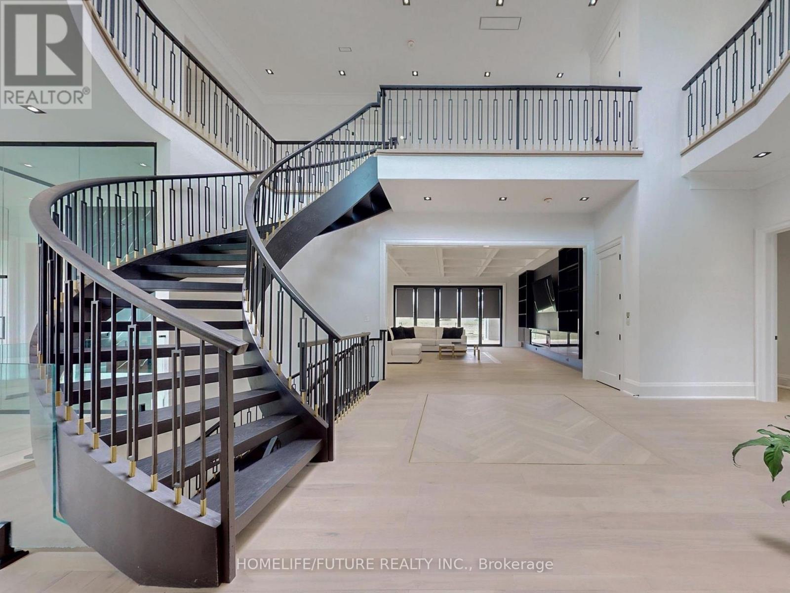 9 PLEASANT VALLEY DRIVE