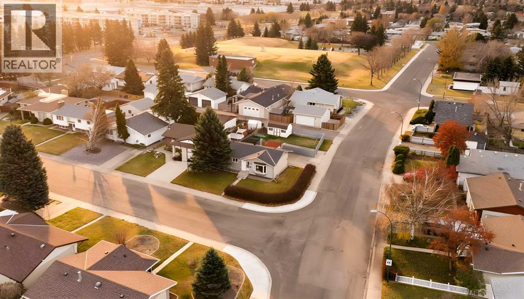 138 Greenview Close N