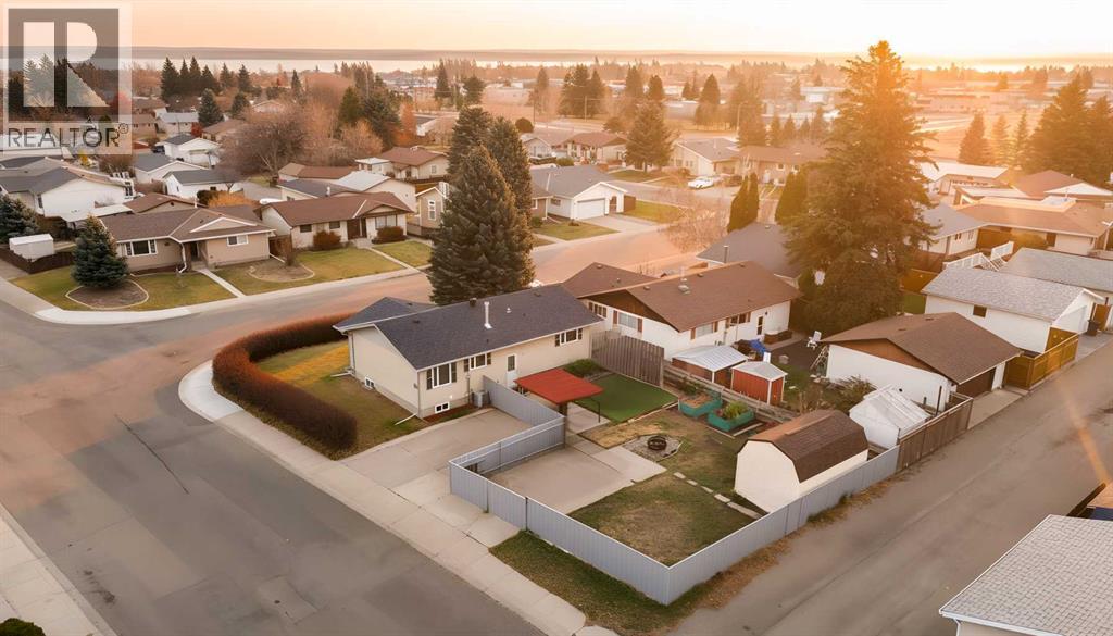 138 Greenview Close N