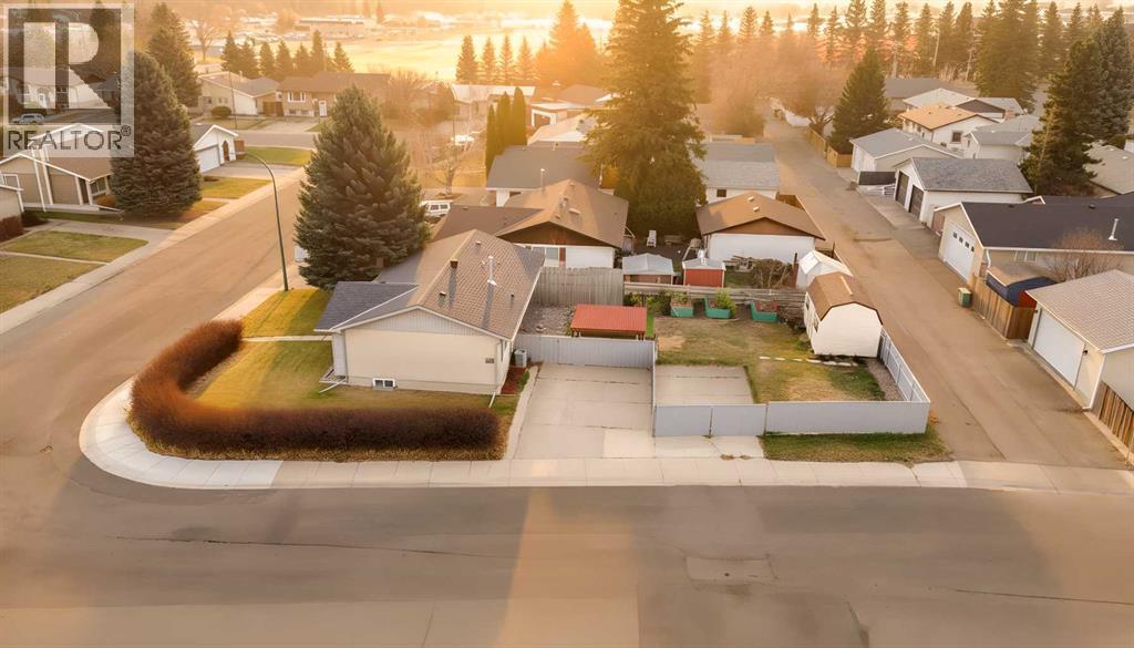 138 Greenview Close N