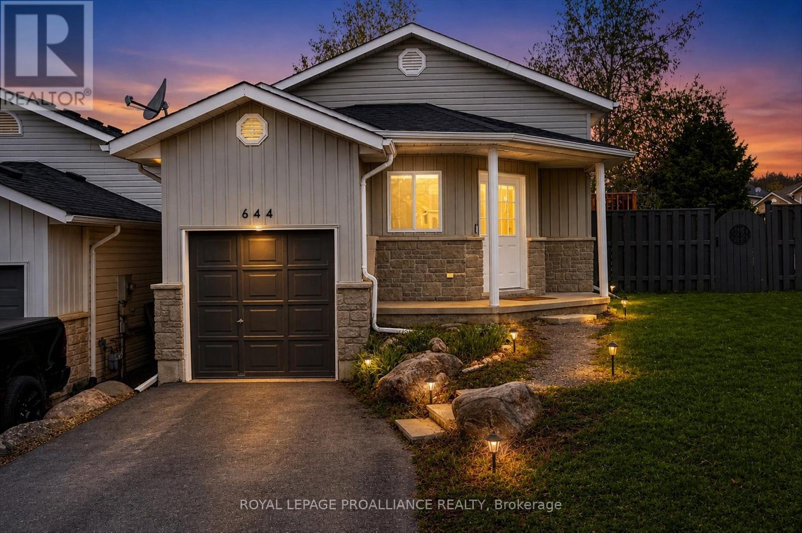 Photo 1 of 49 — 644 TRAILVIEW DRIVE, Peterborough (Ashburnham Ward 4), ON K9J8P3