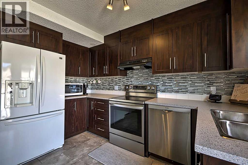 72 Deerpoint Road SE