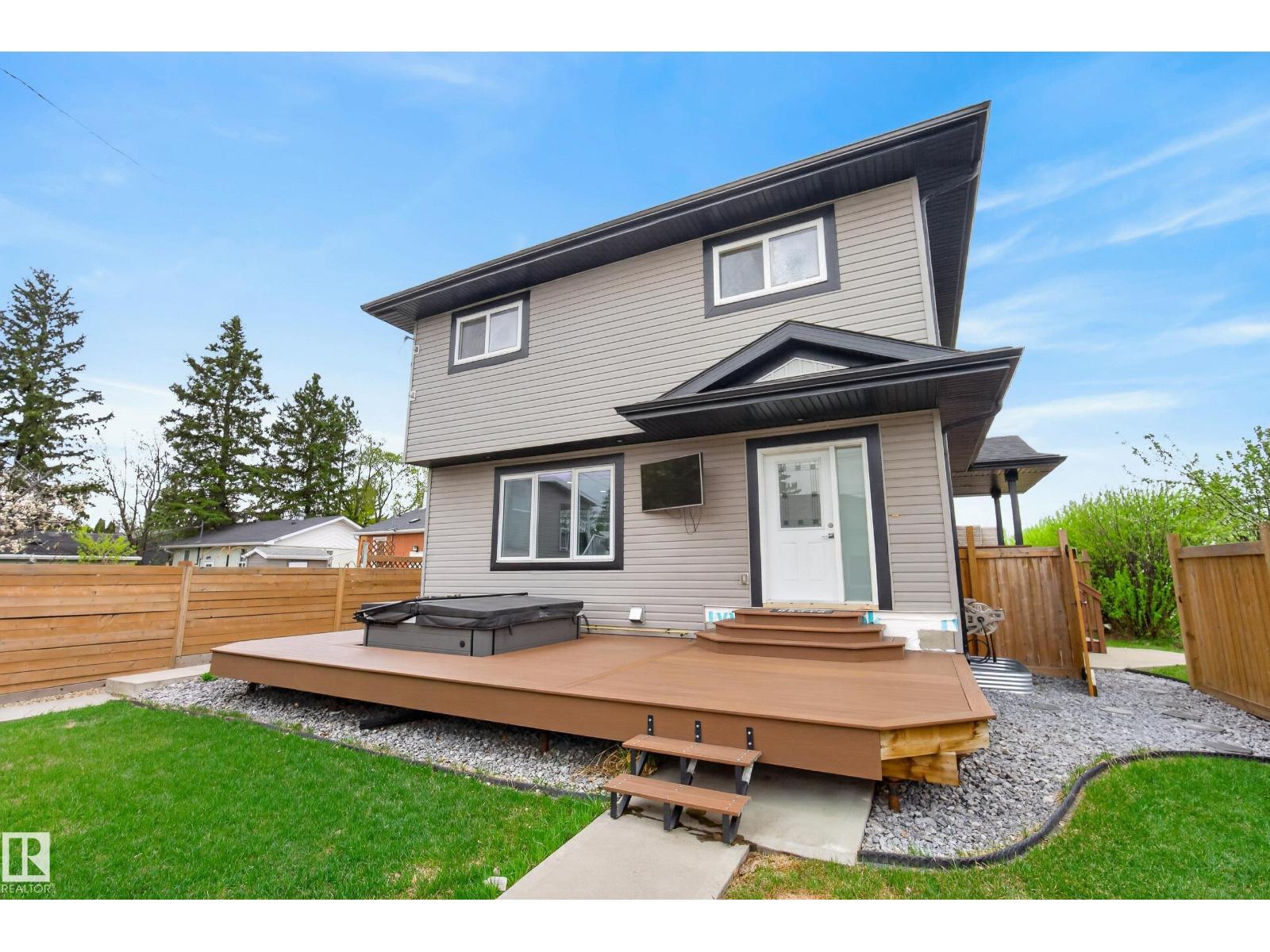 14921 90 AV NW