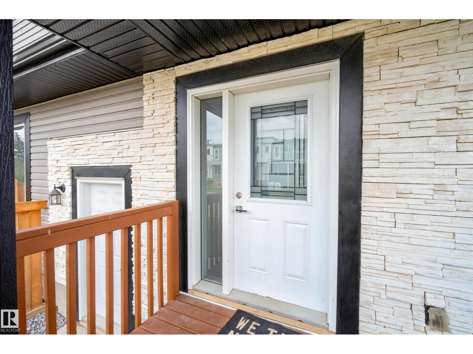 14921 90 AV NW
