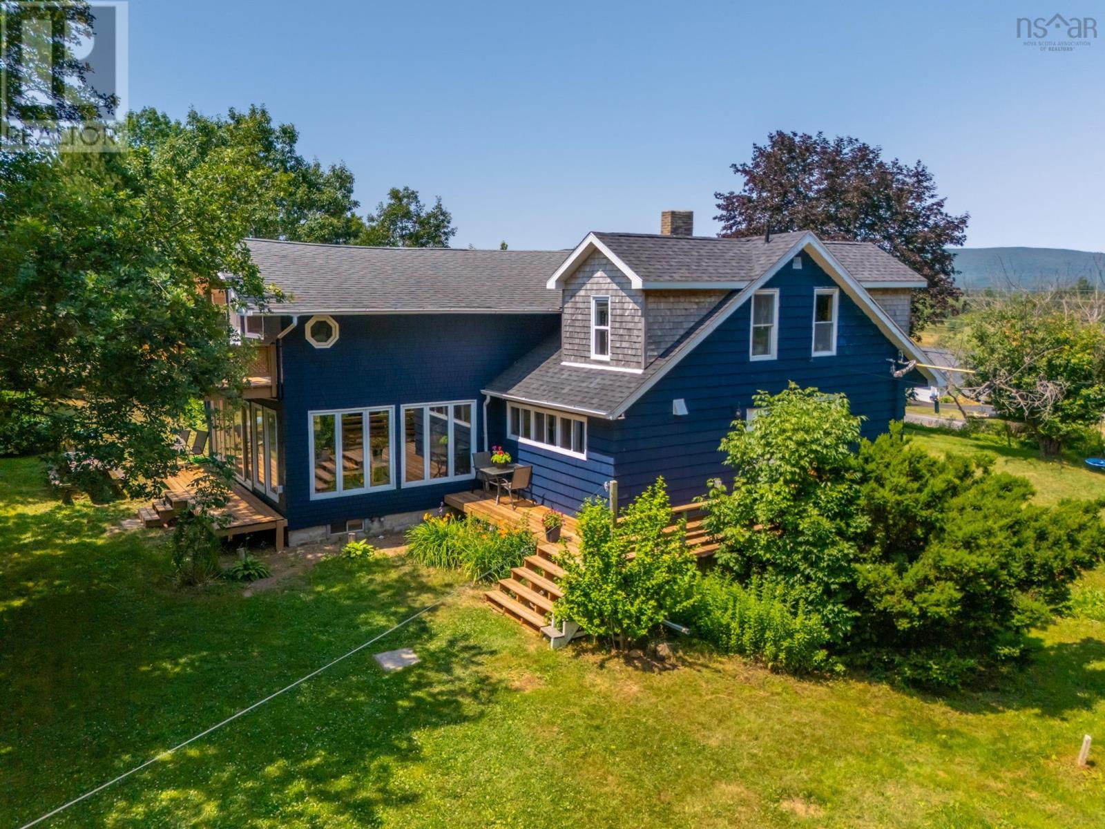 1242 Highway 201