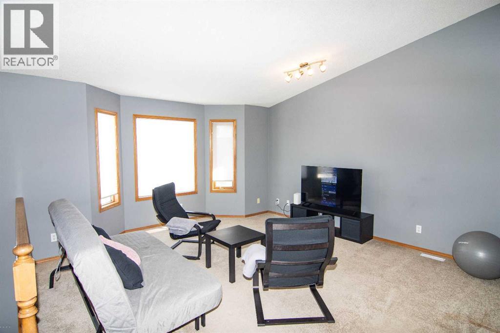 18 West Murphy Place