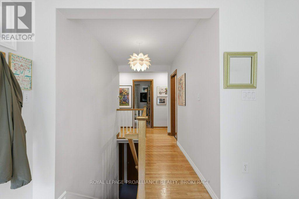 12 ORIOLE LANE