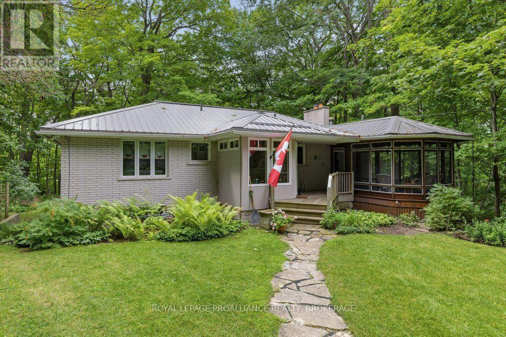 12 ORIOLE LANE