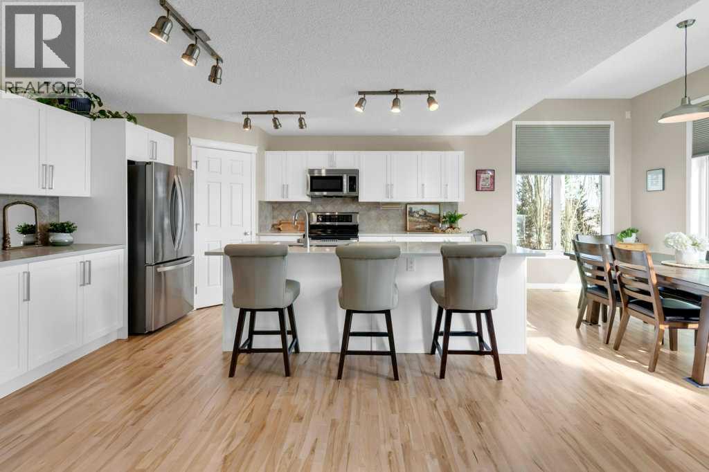 210 Kincora Place NW