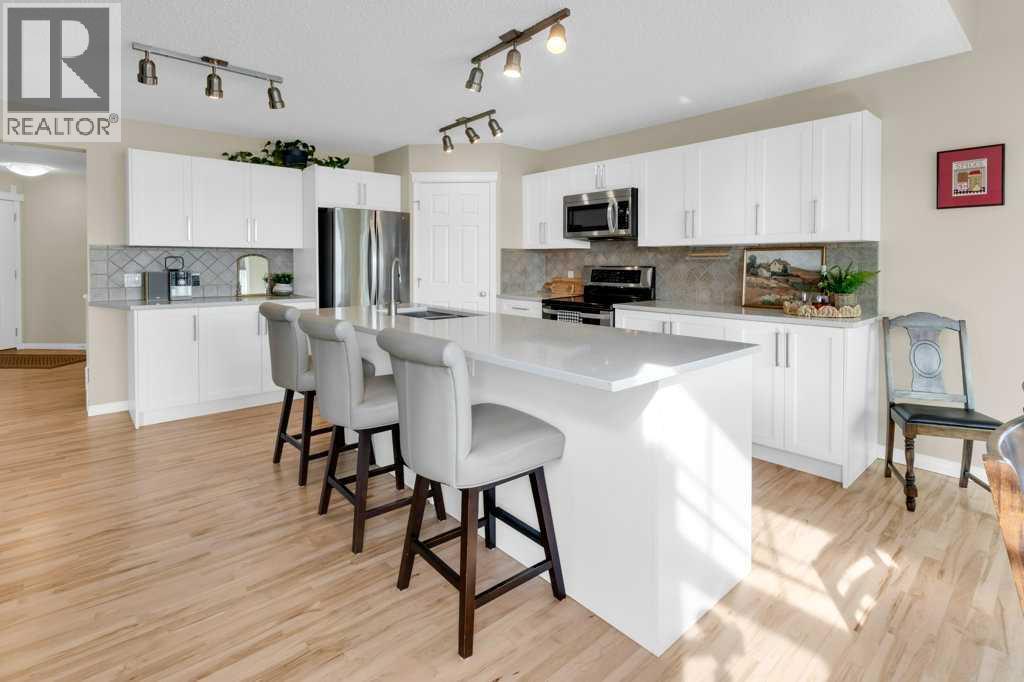 210 Kincora Place NW