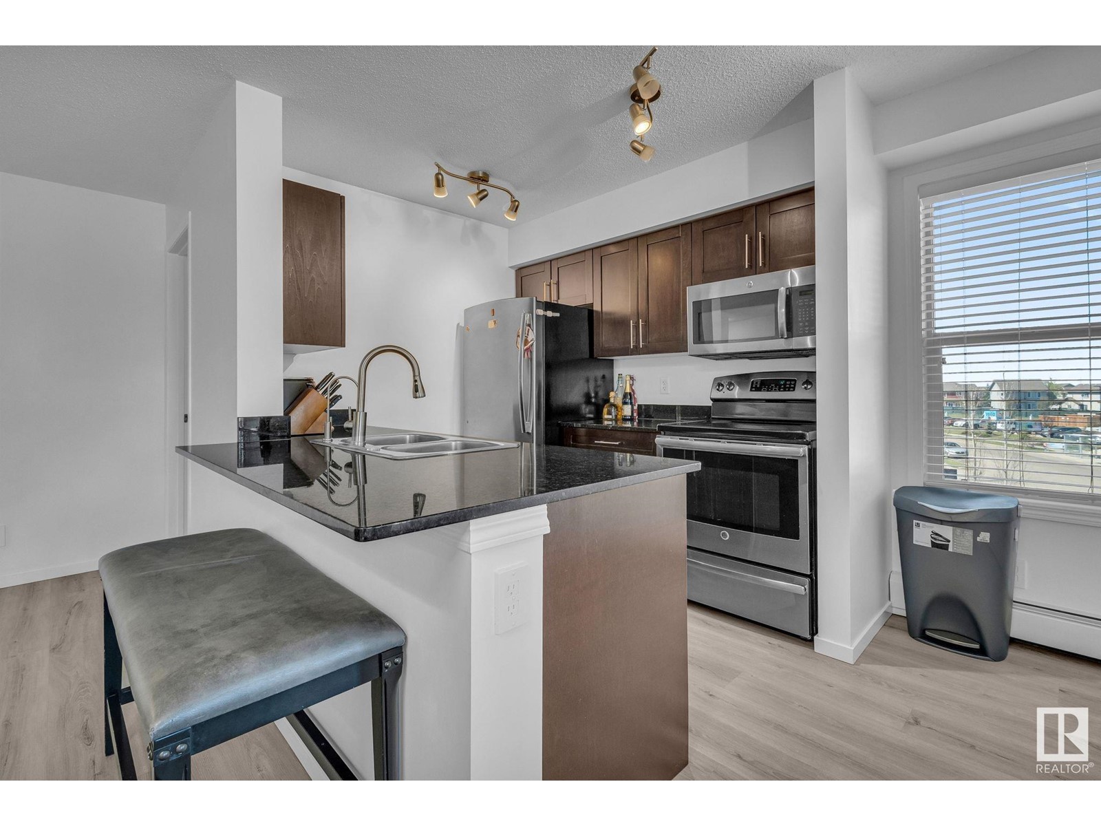 302 12025 22 AVE SW SW