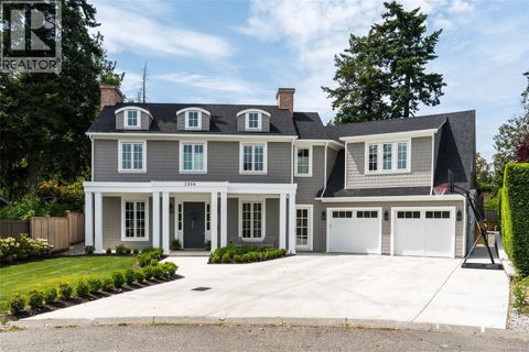 3950 Sequoia Pl Saanich BC V8N4N4