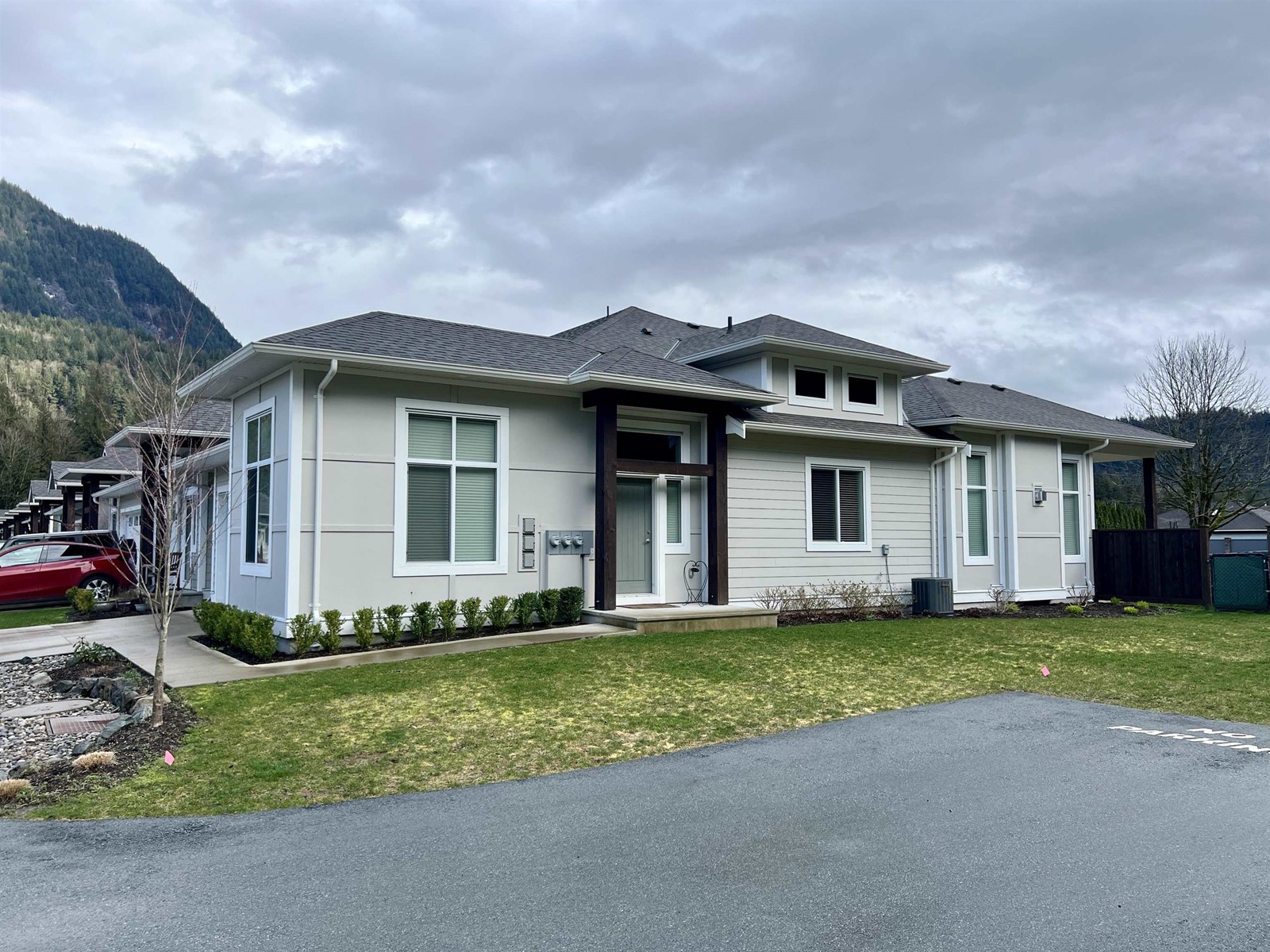 33 628 MCCOMBS DRIVE|Harrison Hot Springs