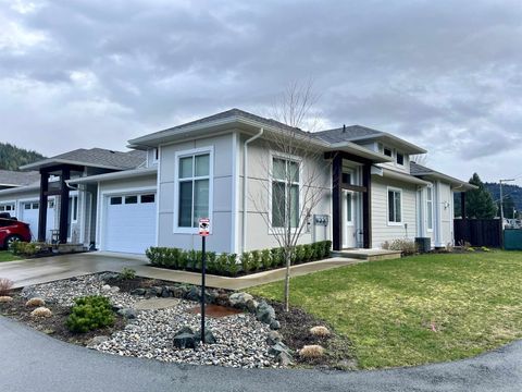 33 628 MCCOMBS DRIVE|Harrison Hot Springs Harrison Hot Springs BC V0M1K0