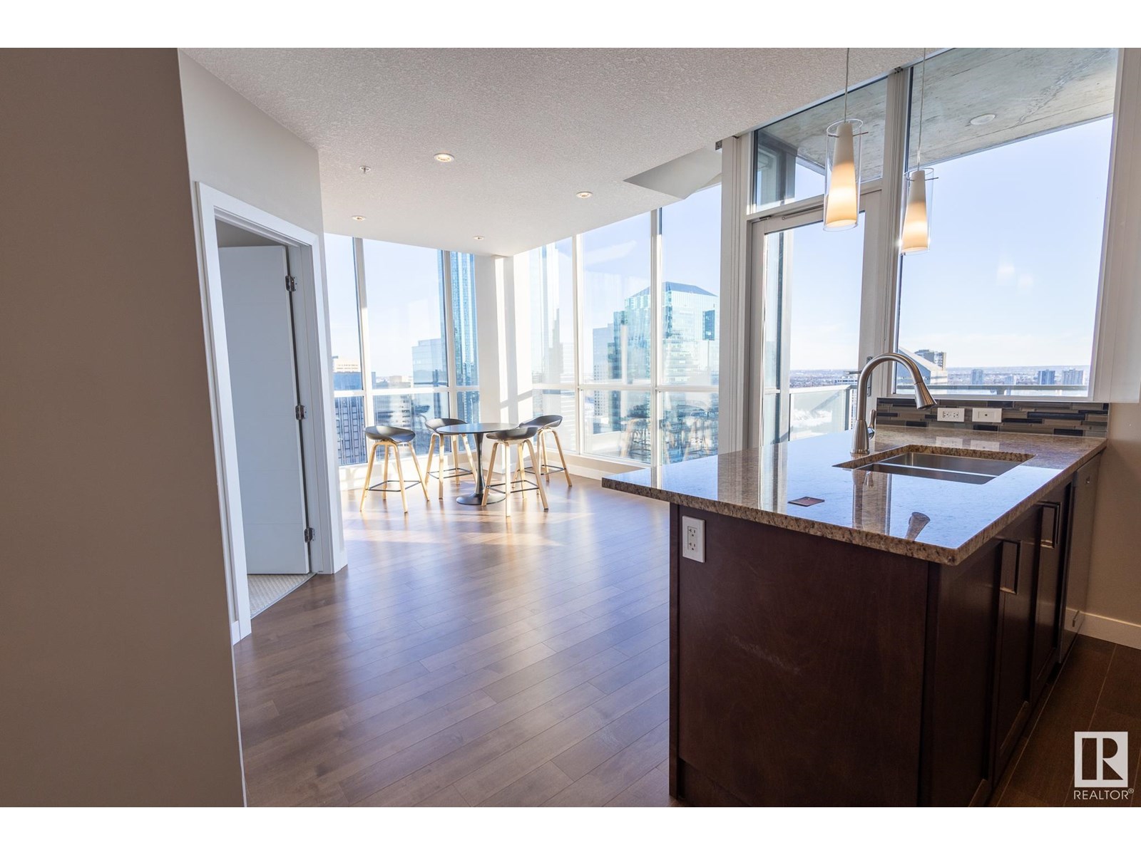 #2501 10238 103 ST NW