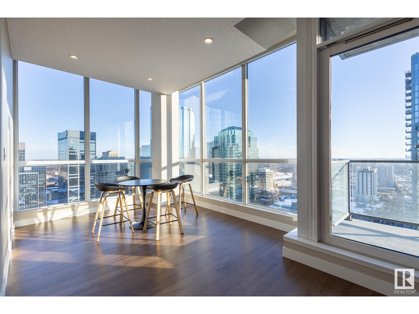 #2501 10238 103 ST NW