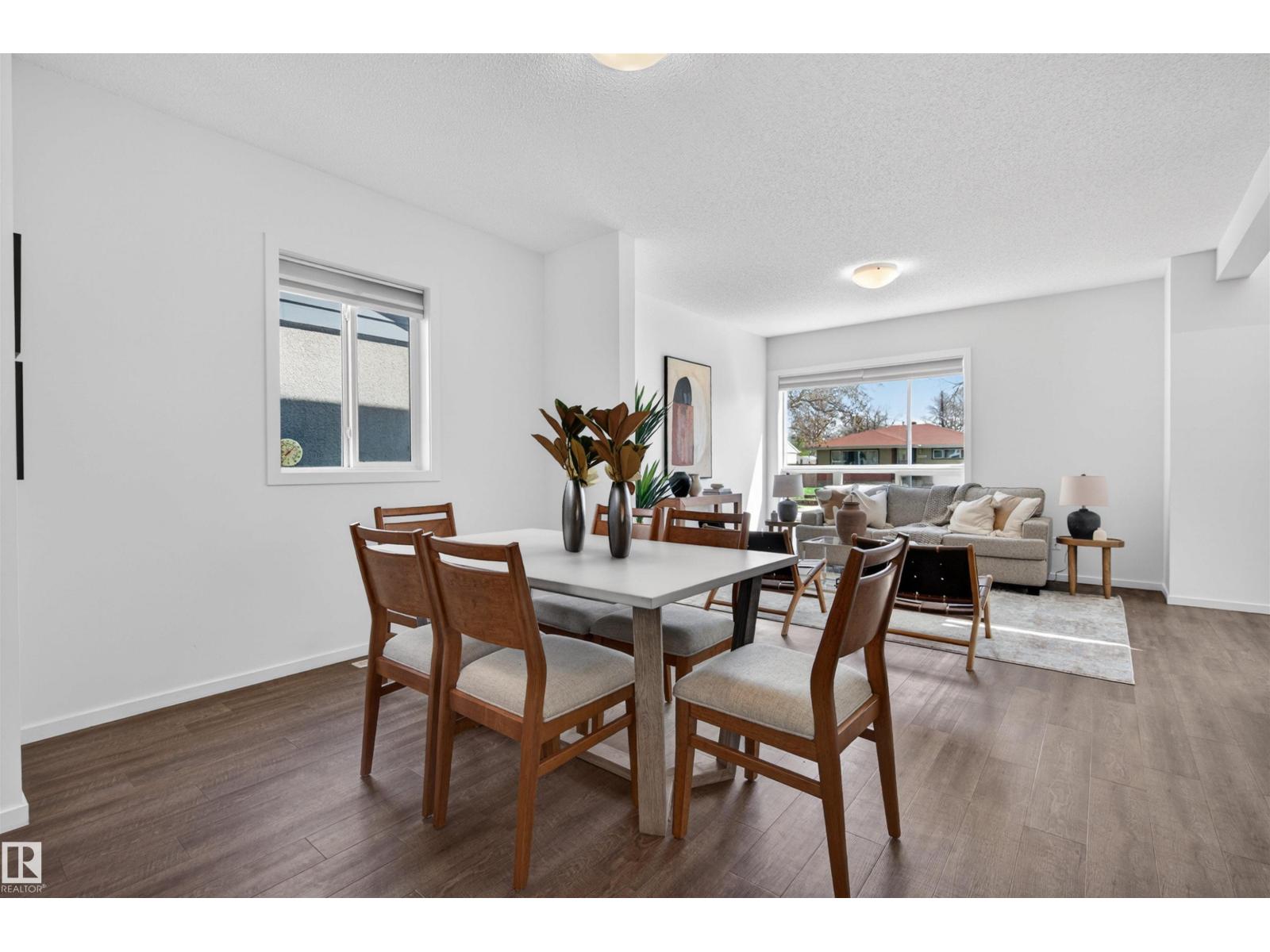 11904 45 ST NW