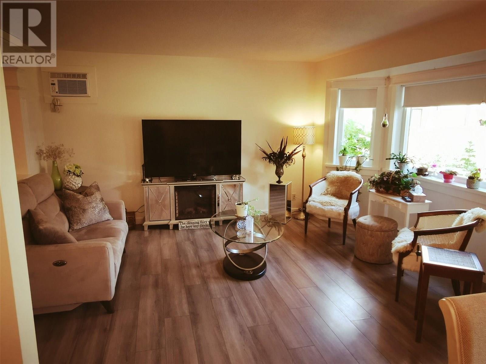 13620 Victoria Road N Unit# 11