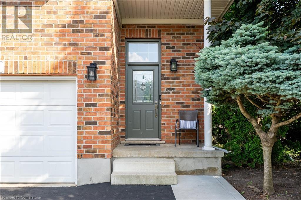 2 COLTON Circle