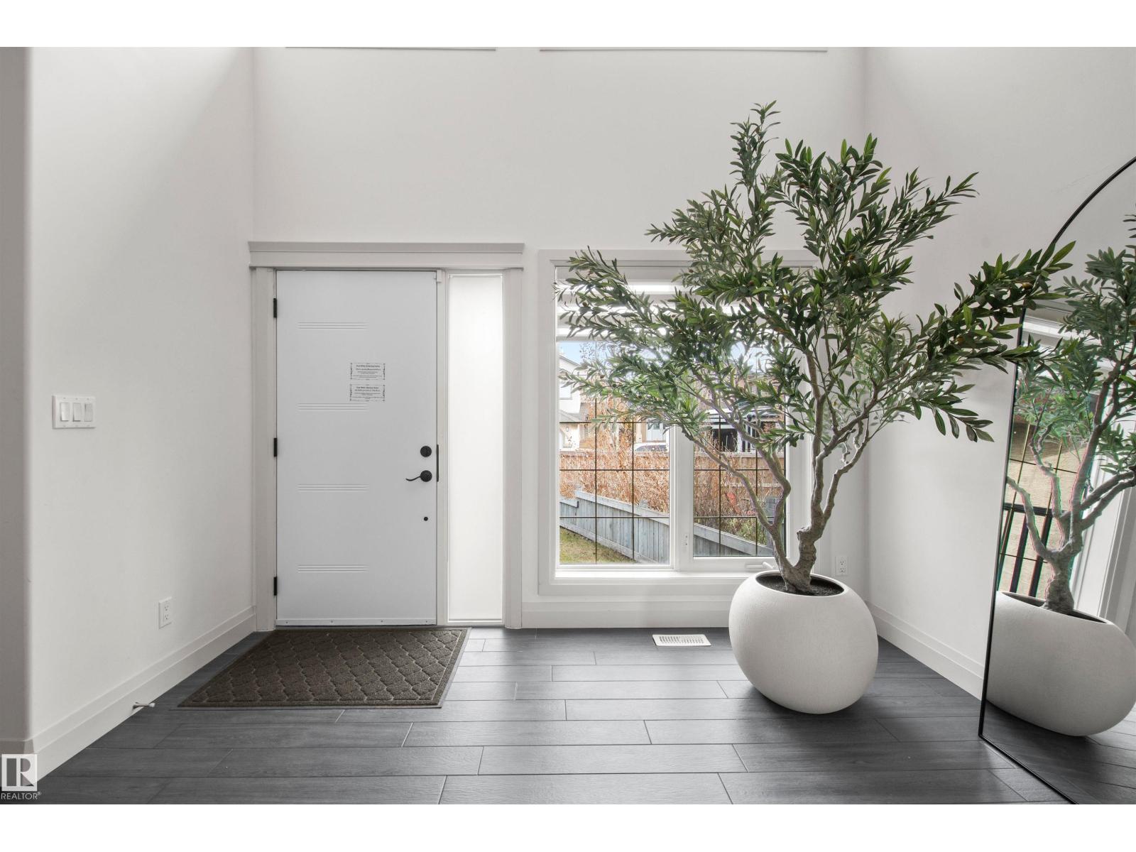 10656 181 AV NW