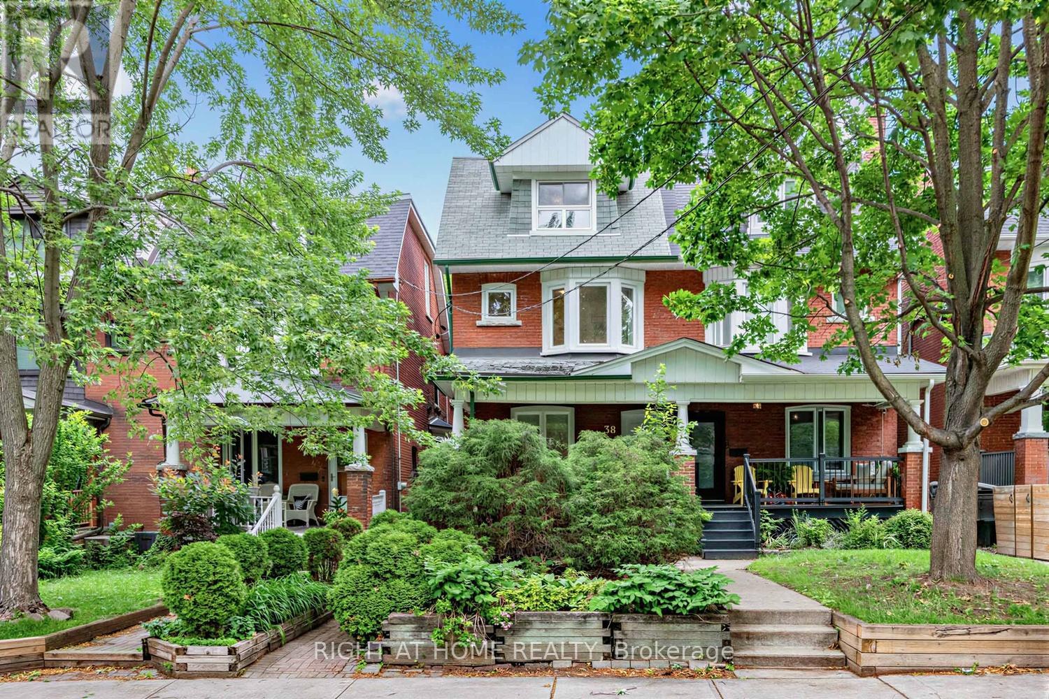 38 KENNETH AVENUE