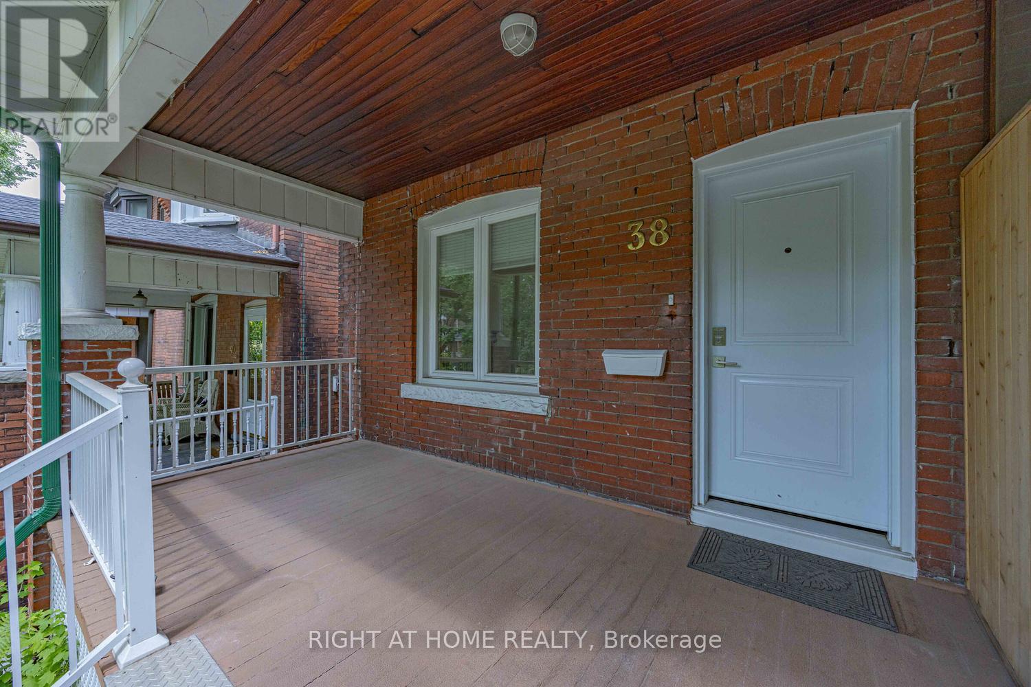 38 KENNETH AVENUE
