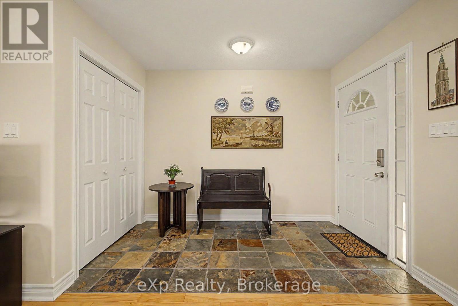 2 MANN AVENUE N