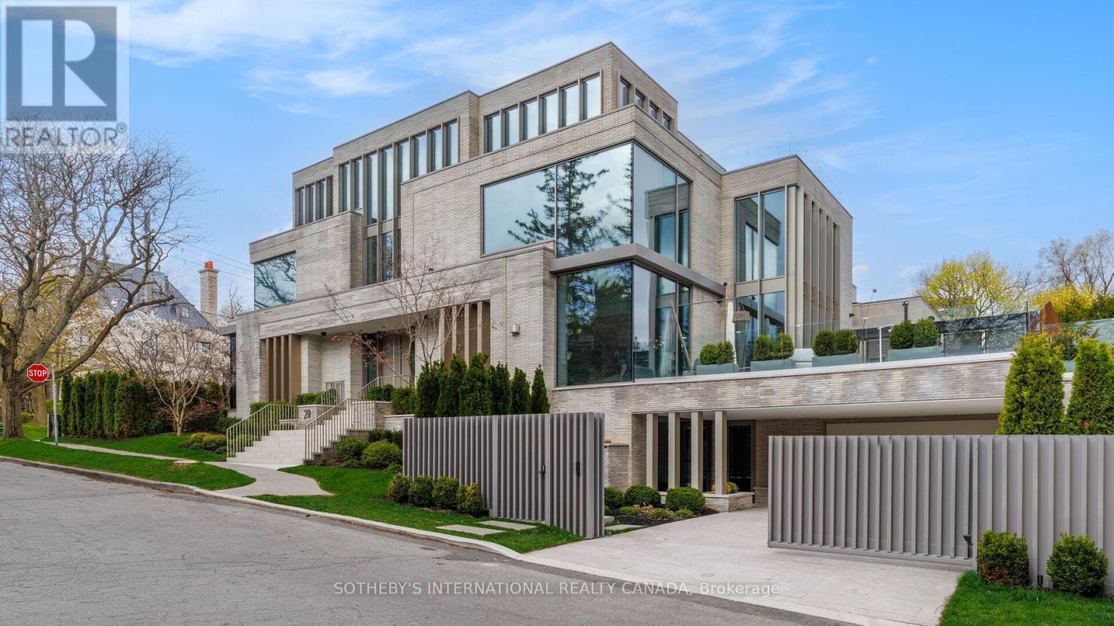 211 DUNVEGAN ROAD