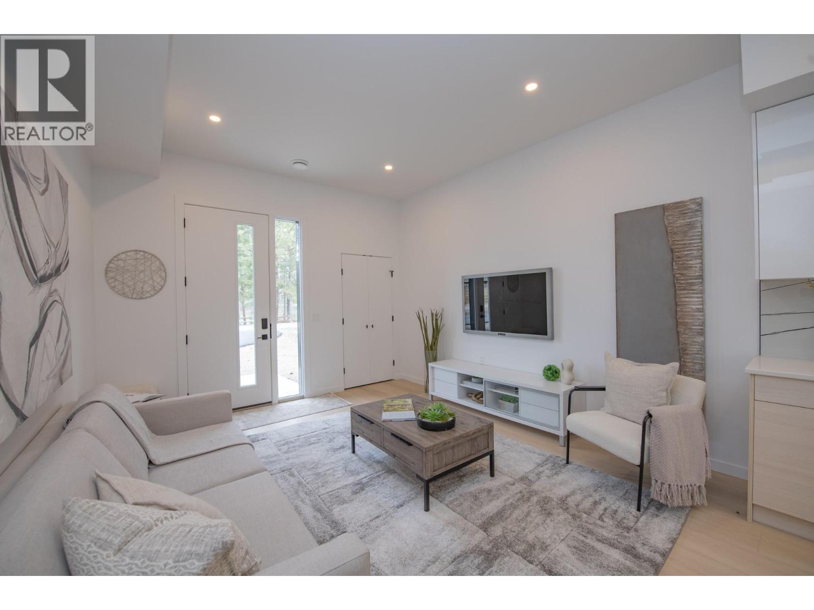 9188 Tronson Road Unit# 4