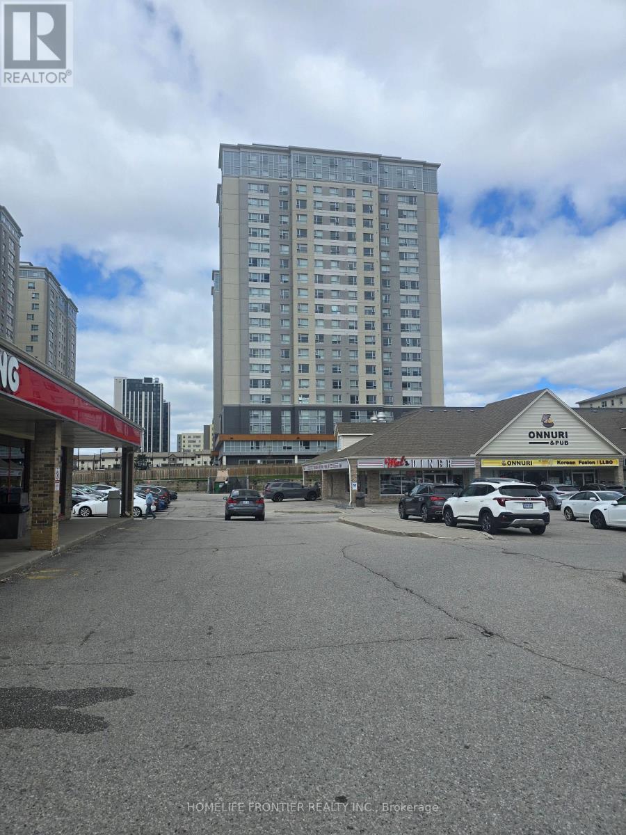 6B - 140 UNIVERSITY AVENUE W