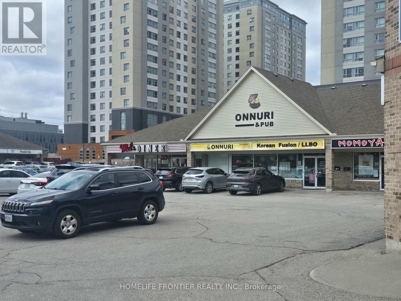 6B - 140 UNIVERSITY AVENUE W