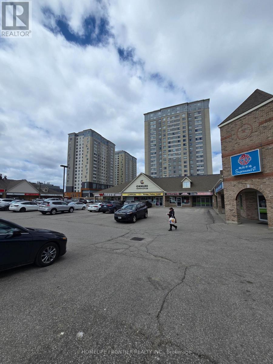 6B - 140 UNIVERSITY AVENUE W