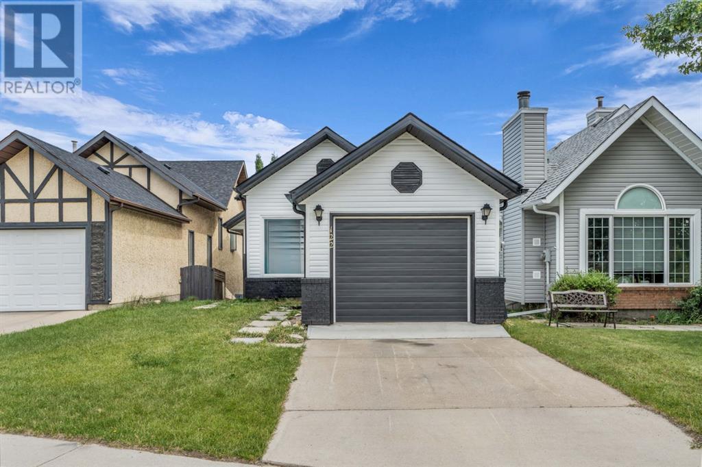 122 Sandstone Drive NW