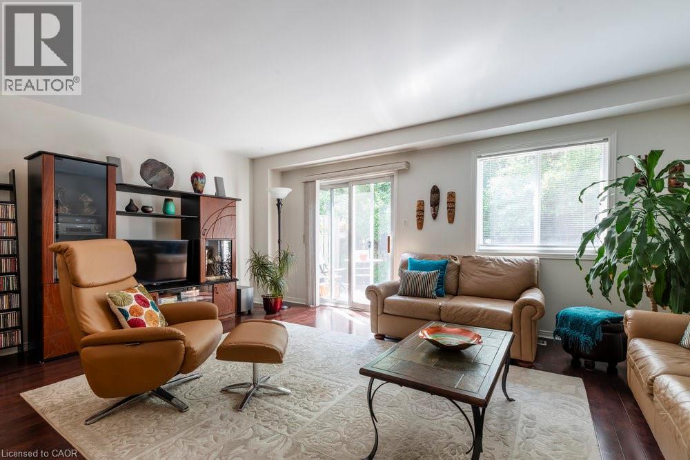 31 MOSS Boulevard Unit# 1