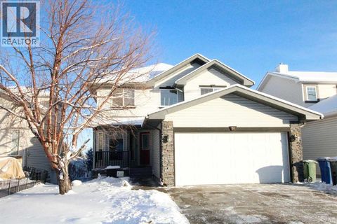 51 Westfall Crescent Okotoks AB T1S1V5