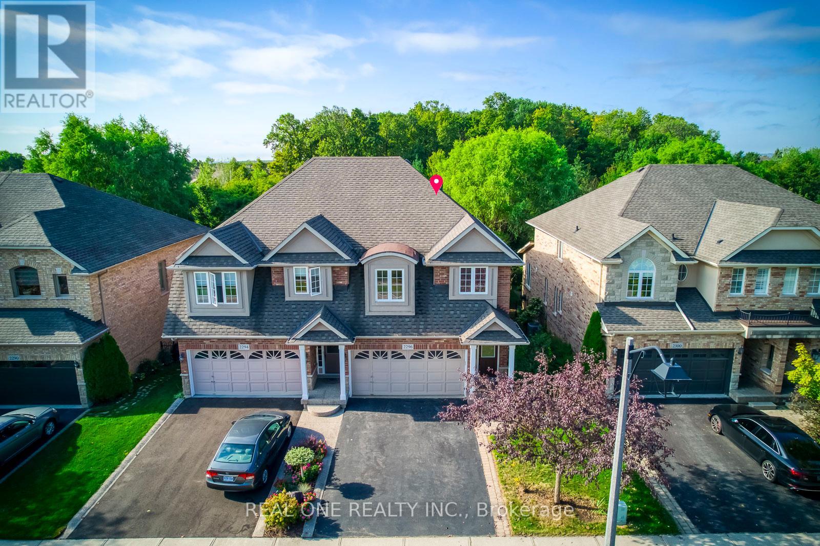 2296 PARKGLEN AVENUE