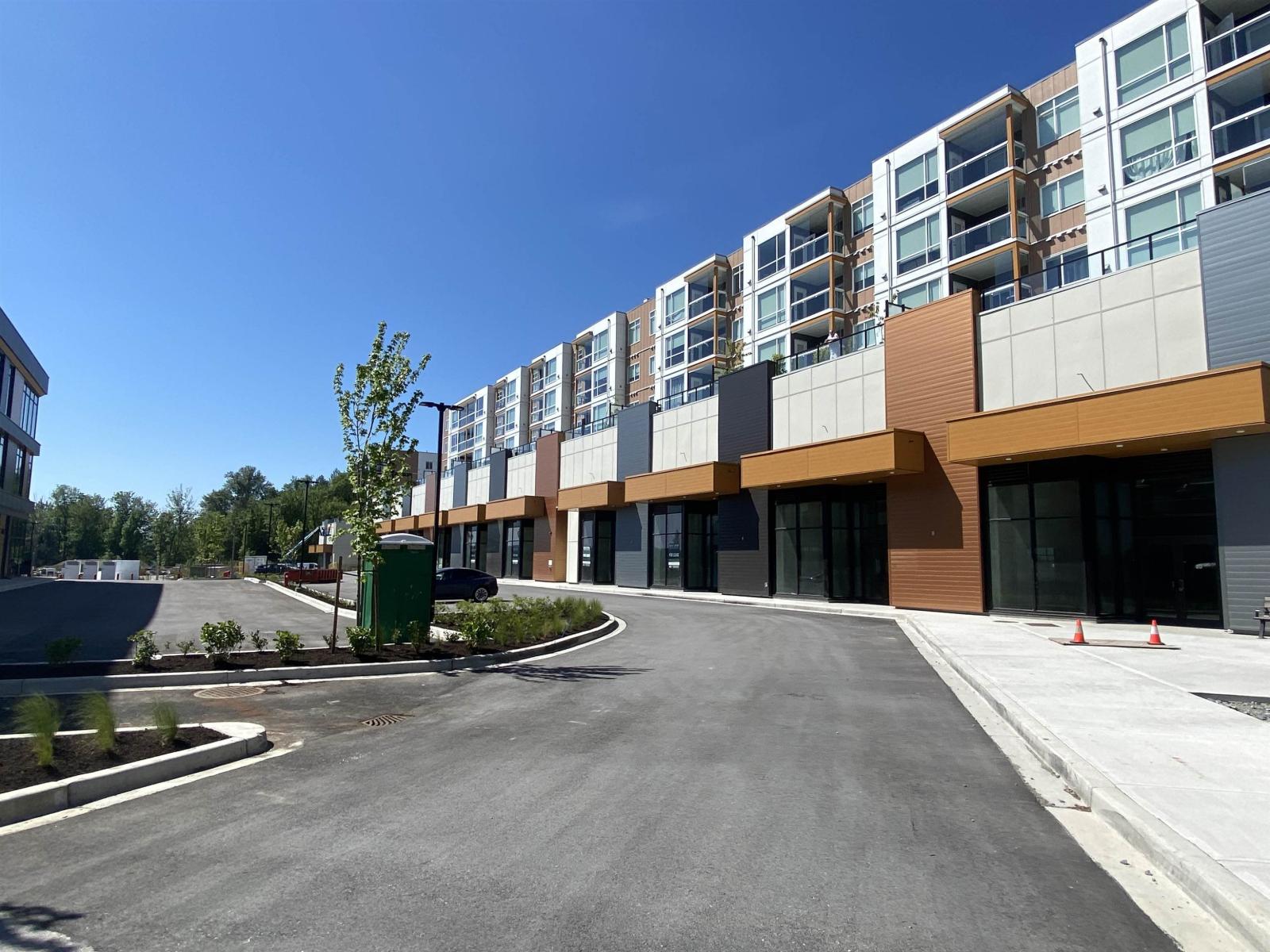 18 31945 LOUGHEED HIGHWAY