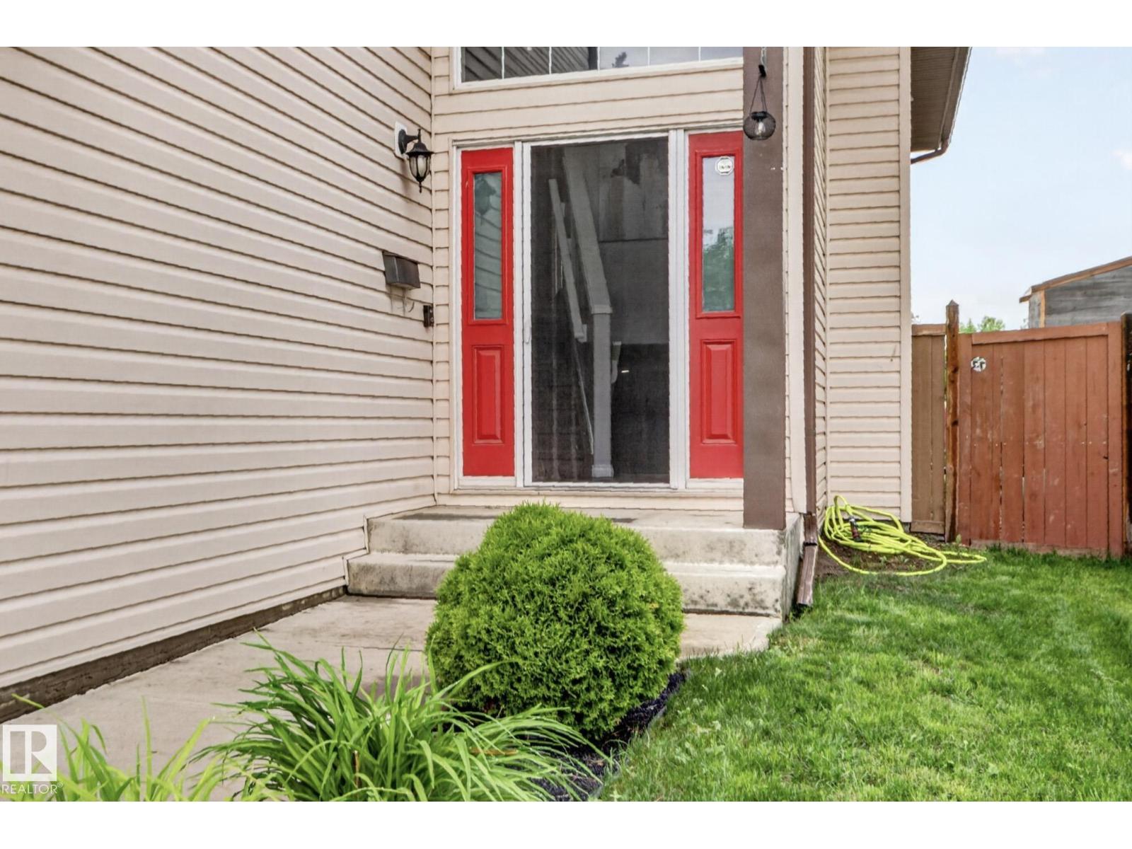 5204 159 AV NW