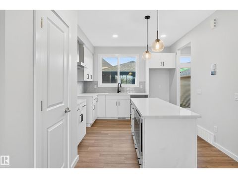 702 Southfork DR Leduc AB T9E0X1