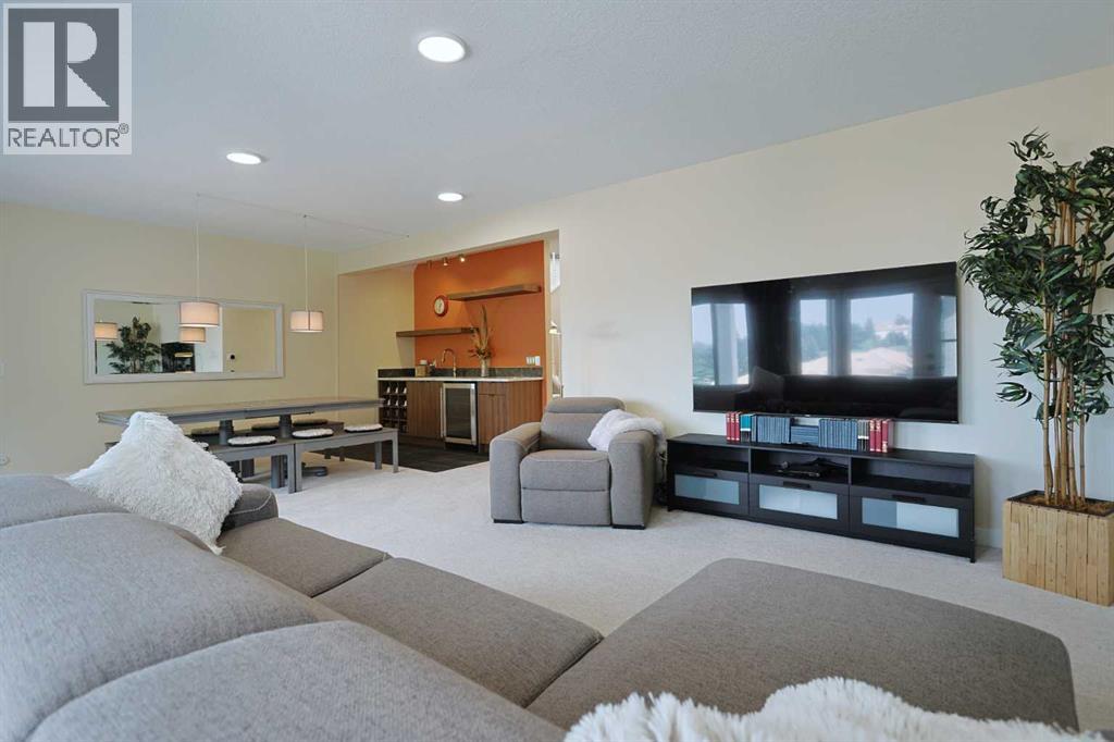 271 Hamptons Terrace NW