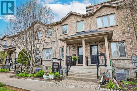6A TEDDER STREET Toronto (Brookhaven-Amesbury) ON M6M0A6