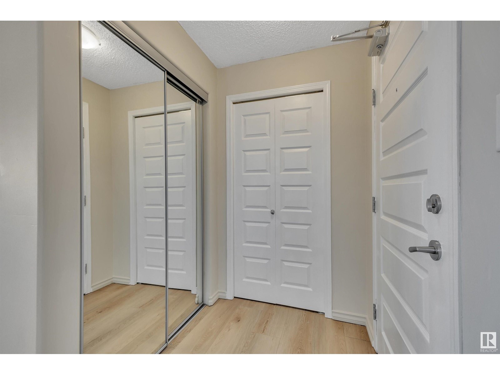 #311 646 MCALLISTER LO SW