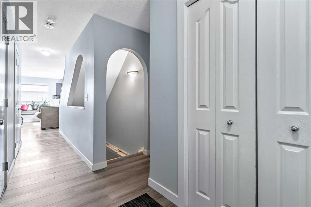 27, 156 Canoe Drive SW