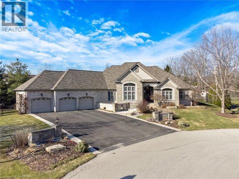 224 OREGON Court Kitchener ON N2P2S4