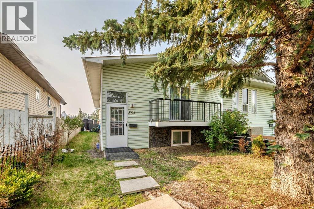 553 Macewan Drive NW