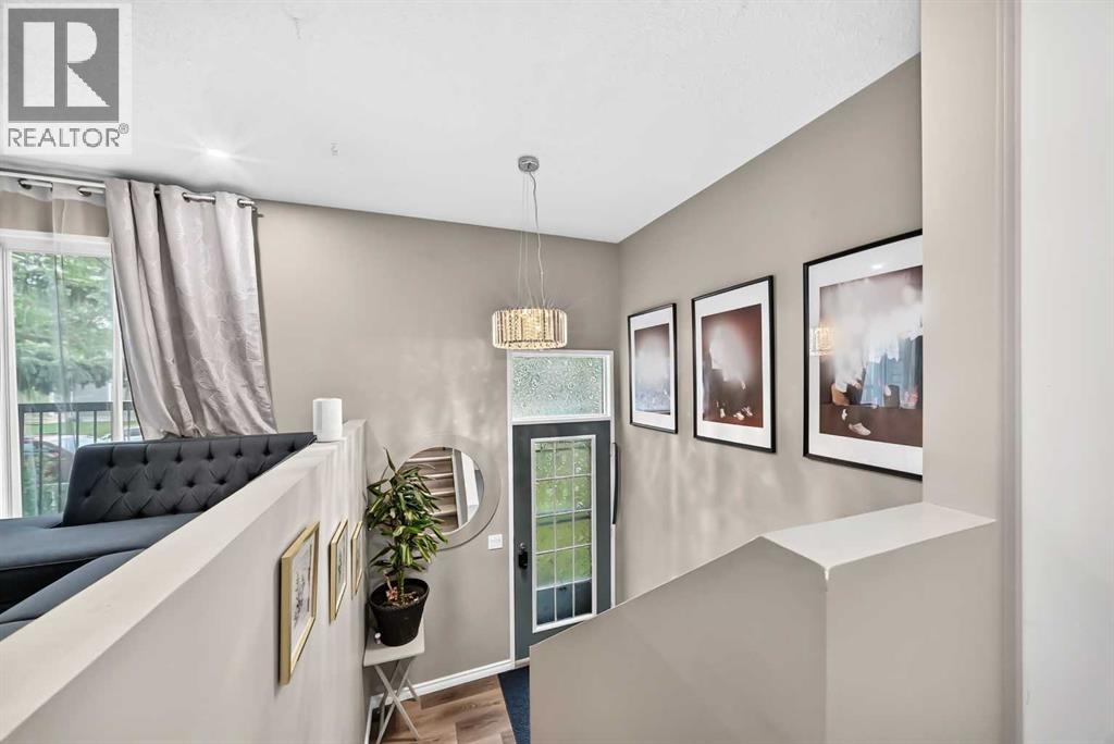 553 Macewan Drive NW