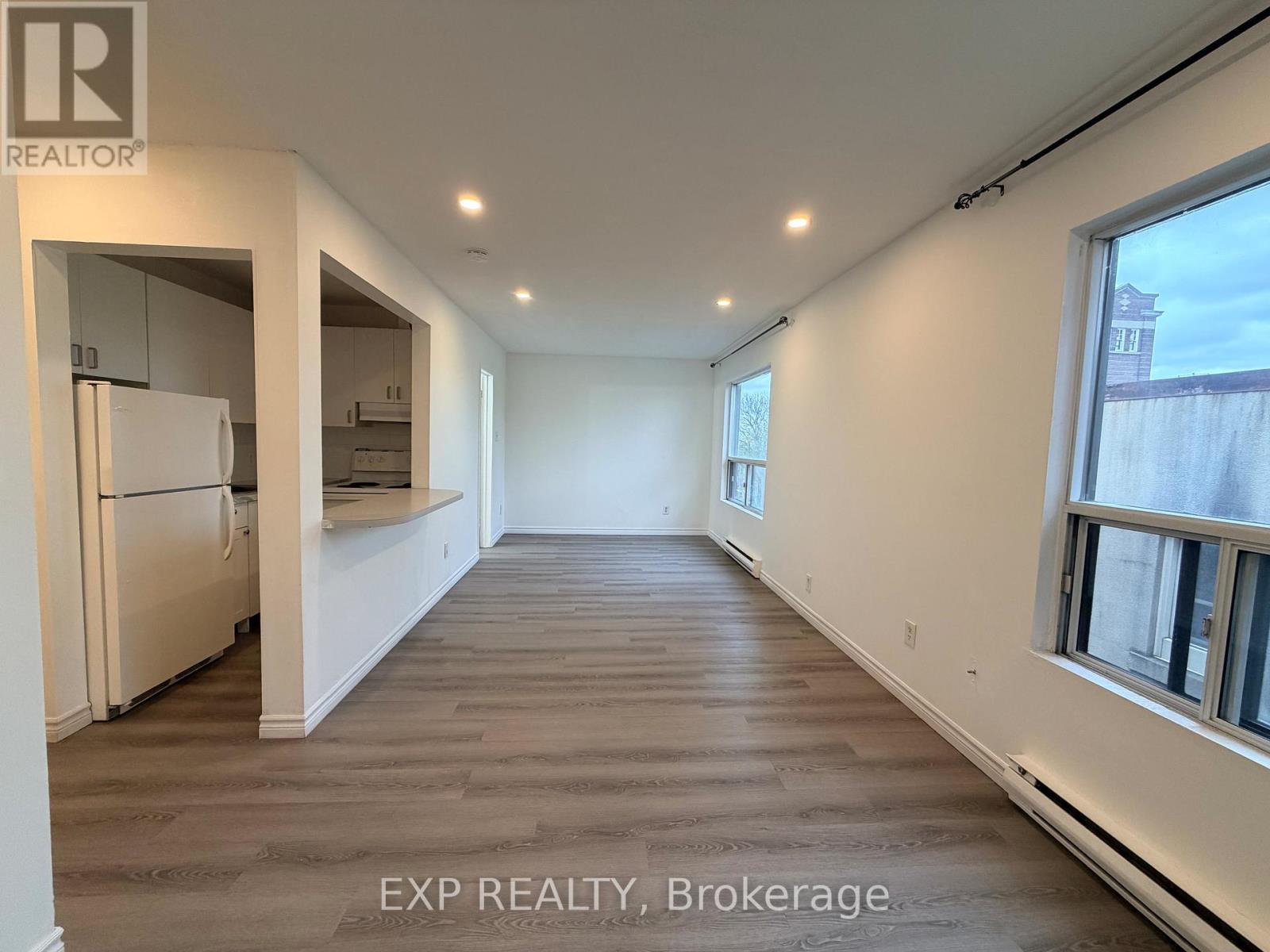 12 - 102 GREENSIDES AVENUE
