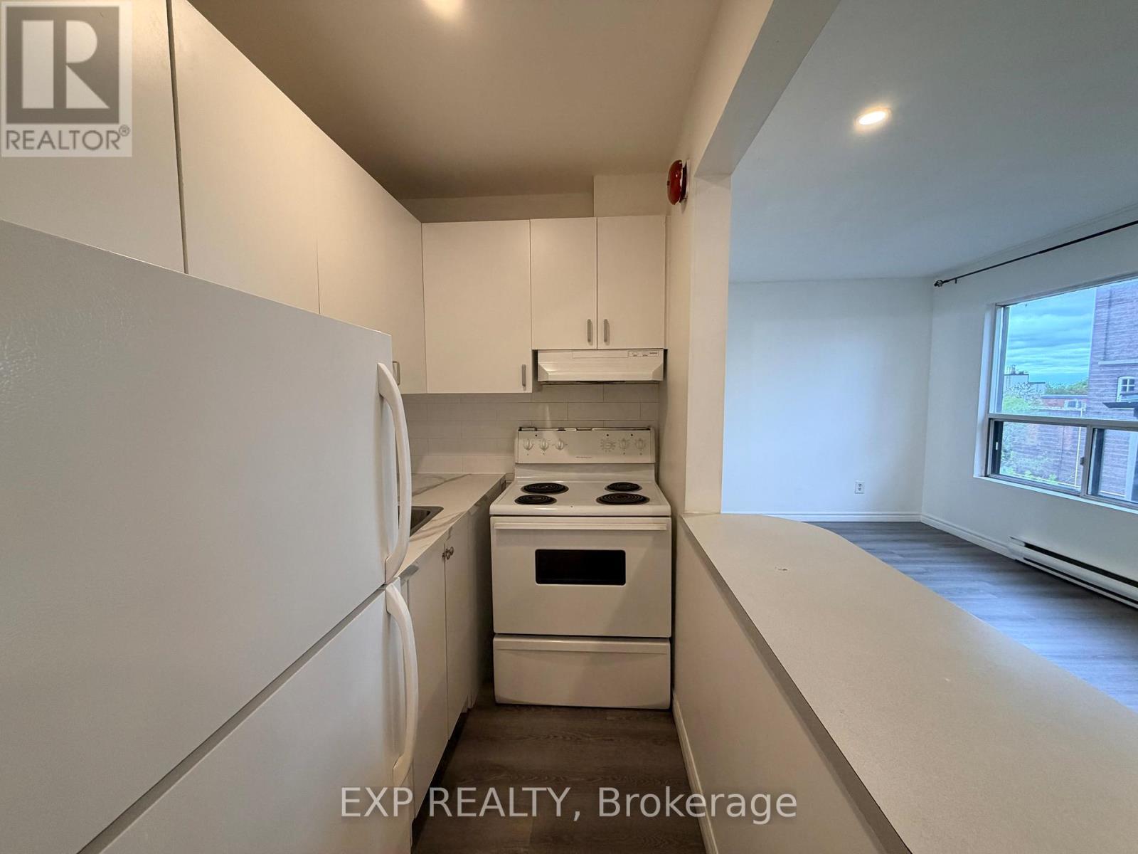 12 - 102 GREENSIDES AVENUE
