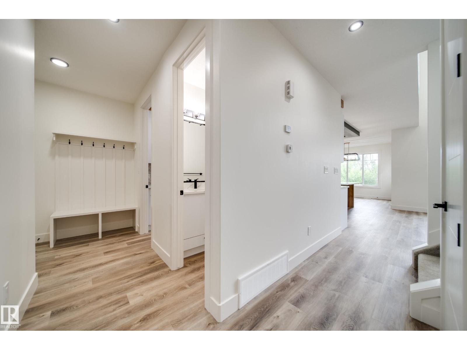 8740 183 AV NW